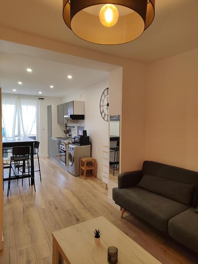 Moderne Et Chaleureux Duplex En Centre-Ville Saint-Jean-de-Vedas Luaran gambar